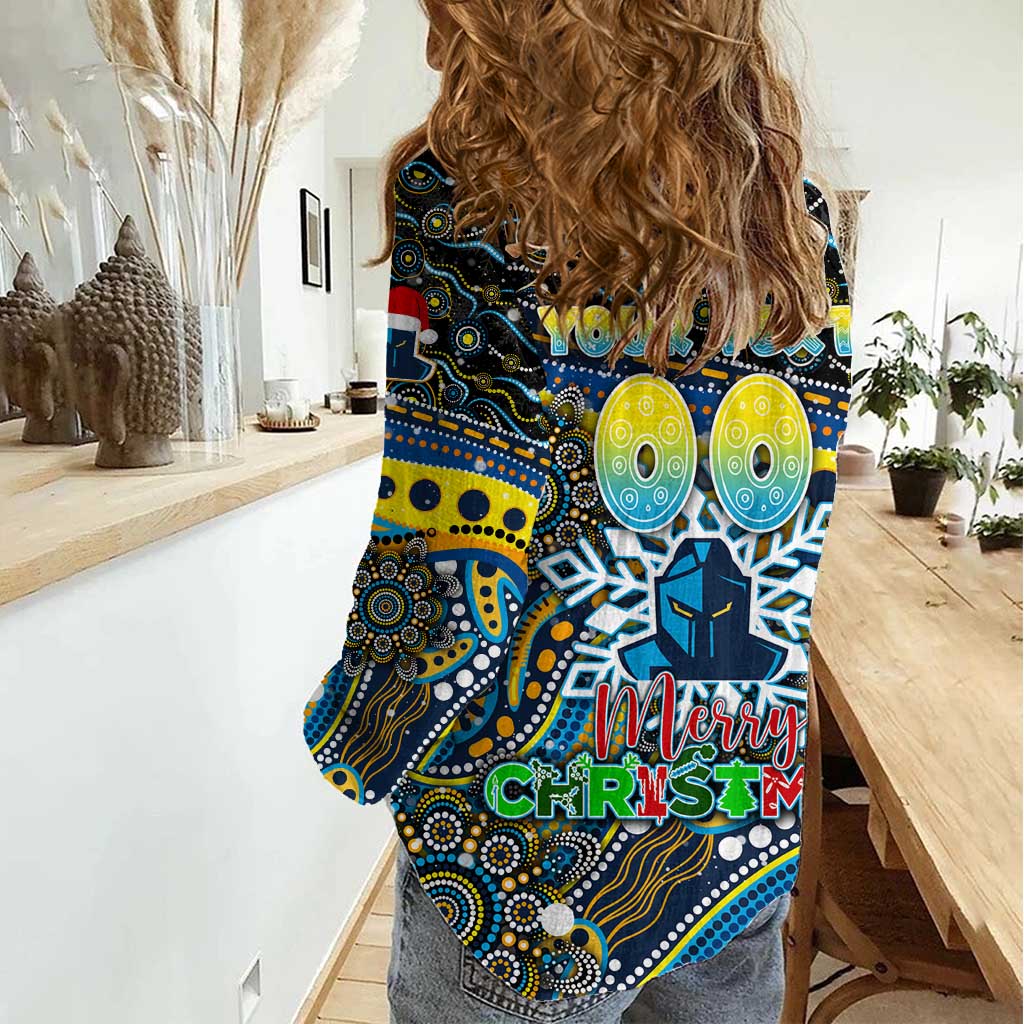 Merry Christmas Gold Coast Titans Women Casual Shirt Aboriginal Santa Rugby Mascot - Light Blue - Vibe Hoodie Shop