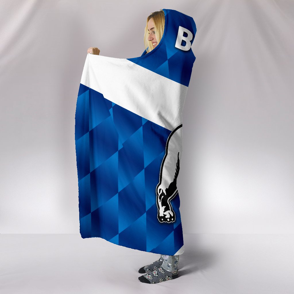 bulldogs-hooded-blanket-sporty-style