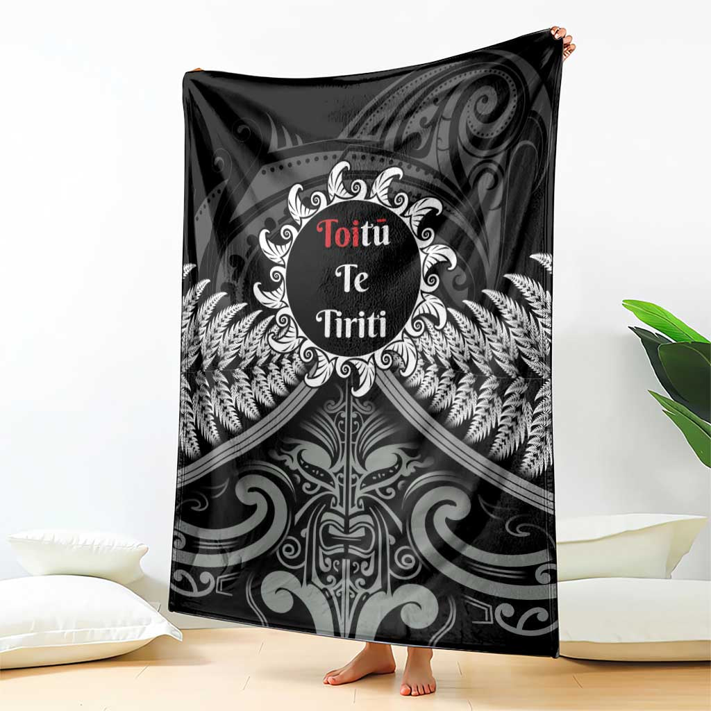 Toitu Te Tiriti Aotearoa Silver Fern Blanket New Zealand Maori Pattern - Vibe Hoodie Shop