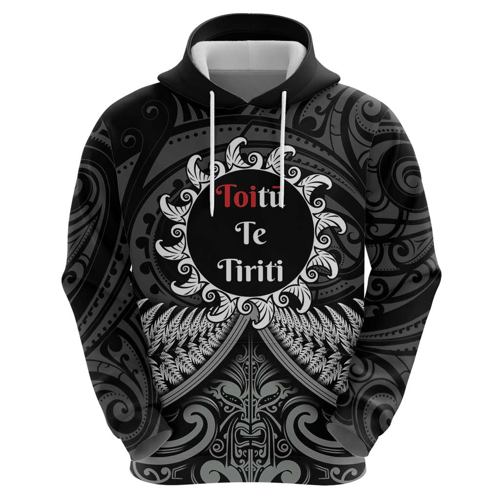 Personalised Toitu Te Tiriti Aotearoa Silver Fern Hoodie New Zealand Maori Pattern - Vibe Hoodie Shop