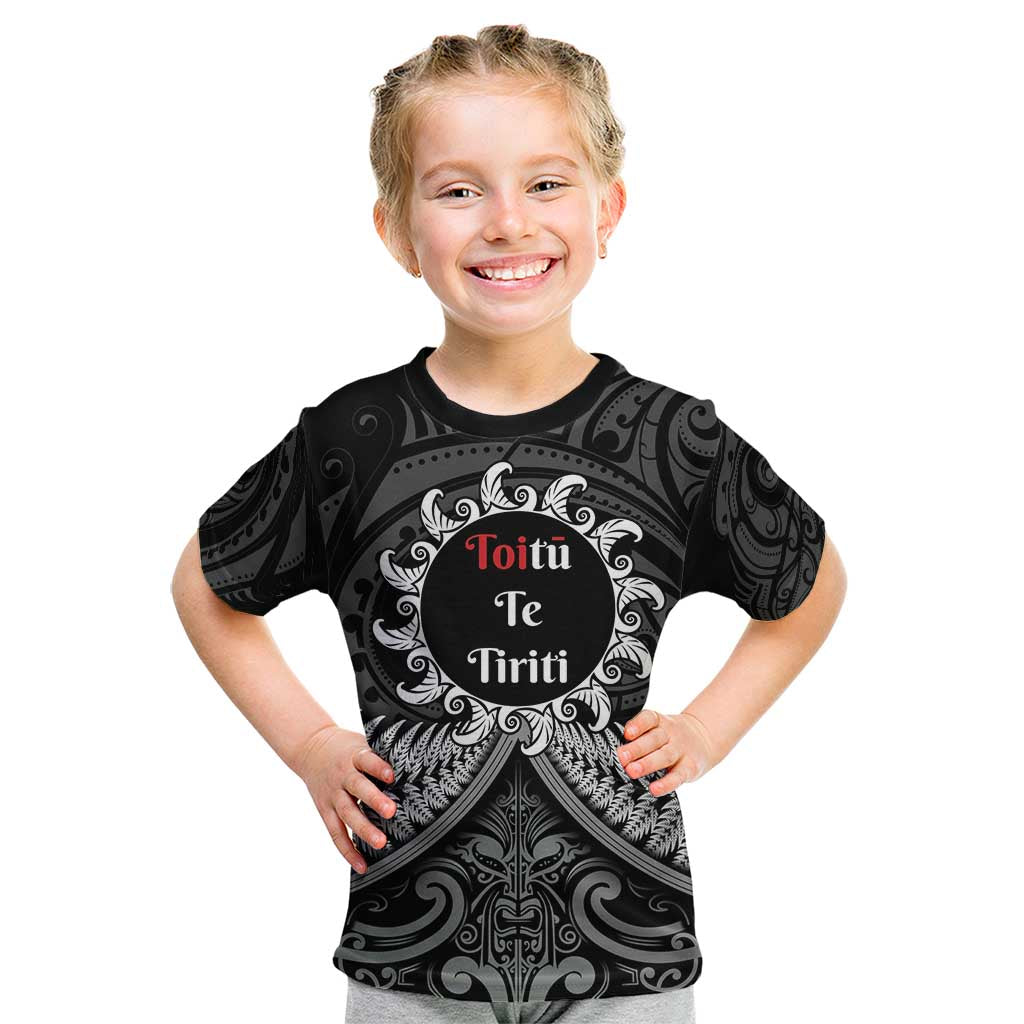 Personalised Toitu Te Tiriti Aotearoa Silver Fern Kid T Shirt New Zealand Maori Pattern - Vibe Hoodie Shop