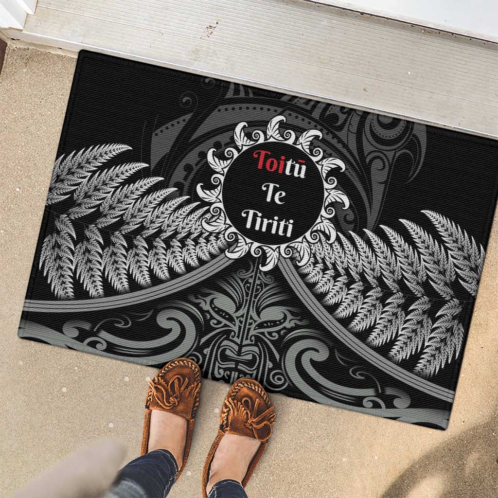 Toitu Te Tiriti Aotearoa Silver Fern Rubber Doormat New Zealand Maori Pattern