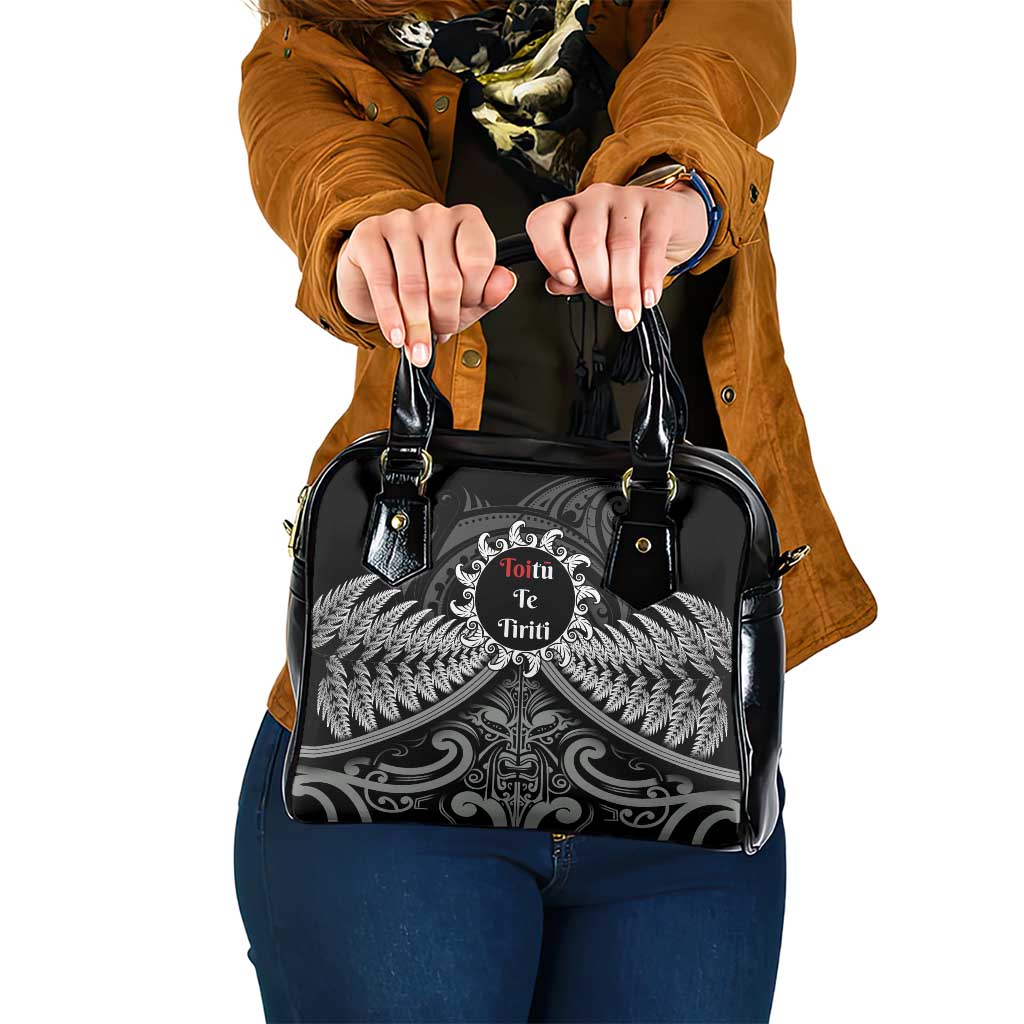 Toitu Te Tiriti Aotearoa Silver Fern Shoulder Handbag New Zealand Maori Pattern - Vibe Hoodie Shop