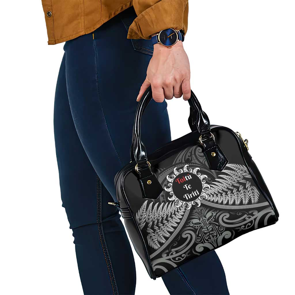 Toitu Te Tiriti Aotearoa Silver Fern Shoulder Handbag New Zealand Maori Pattern - Vibe Hoodie Shop