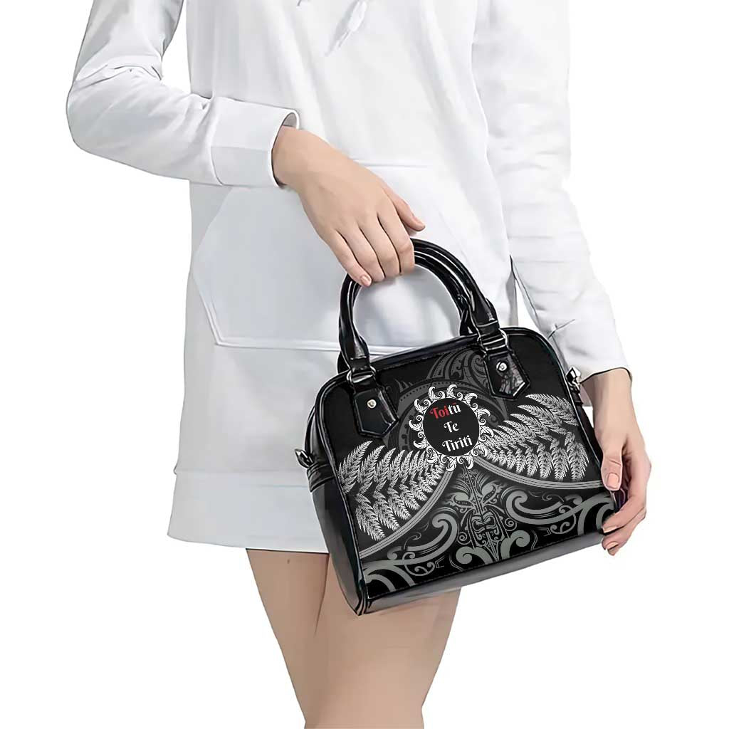 Toitu Te Tiriti Aotearoa Silver Fern Shoulder Handbag New Zealand Maori Pattern - Vibe Hoodie Shop