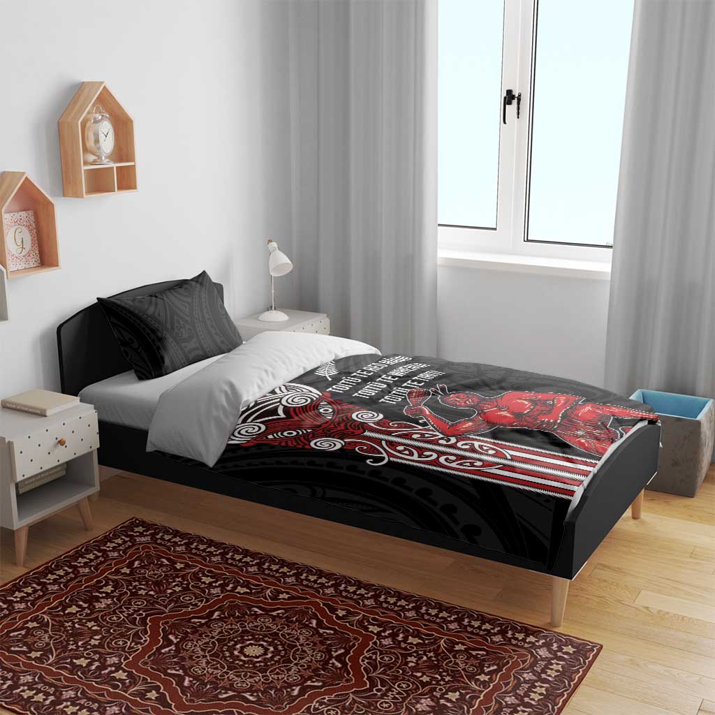 Toitu Te Reo Maori Toitu Te Whenua Toitu Te Tiriti Bedding Set Maori Warrior New Zealand - Vibe Hoodie Shop
