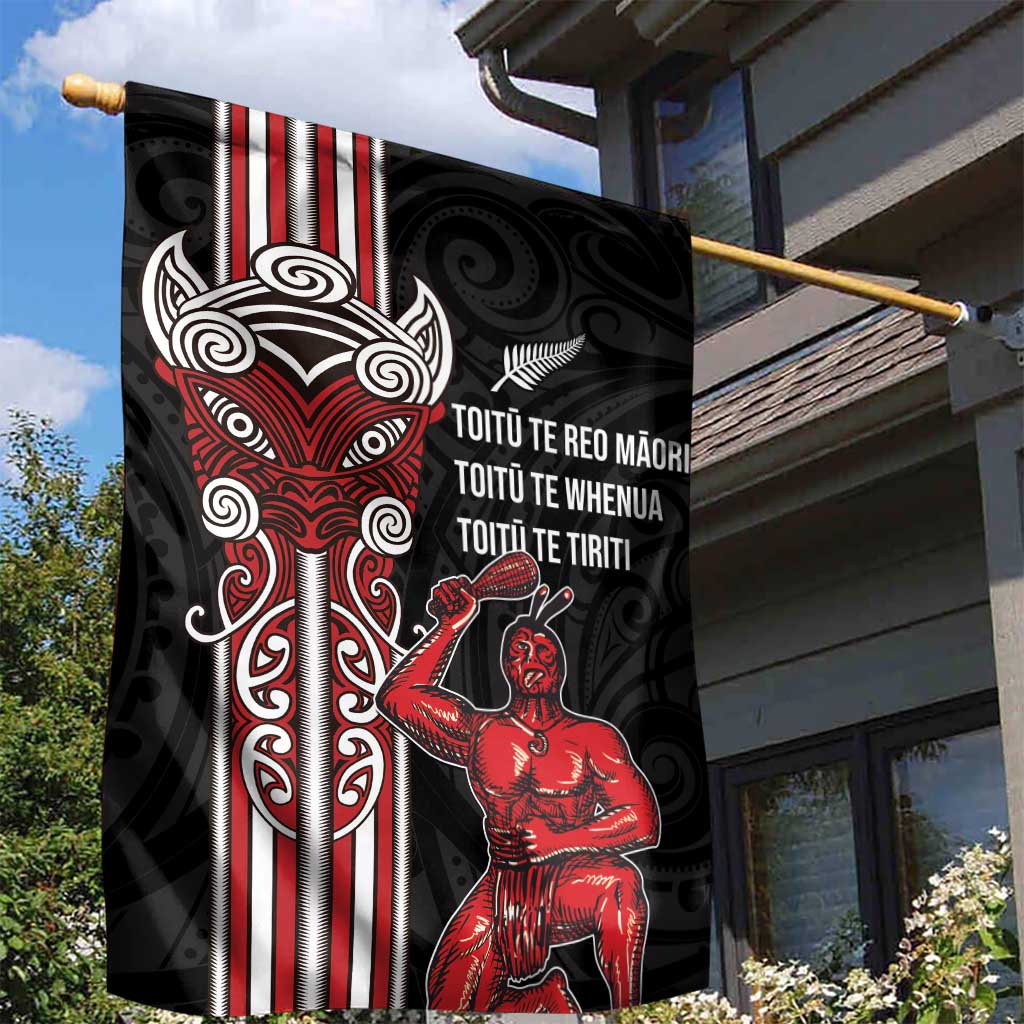 Toitu Te Reo Maori Toitu Te Whenua Toitu Te Tiriti Garden Flag Maori Warrior New Zealand - Vibe Hoodie Shop