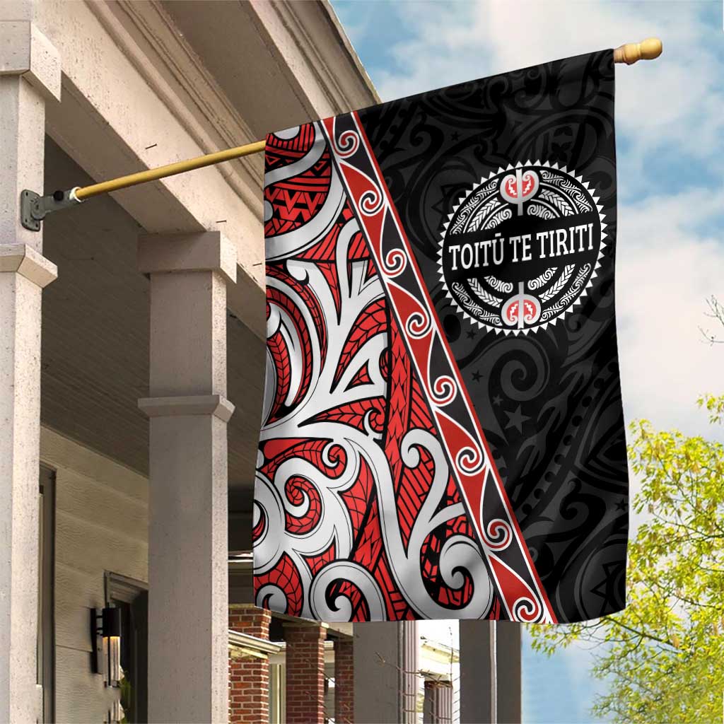 Aotearoa Toitu Te Tiriti Garden Flag Honour The Treaty New Zealand - Vibe Hoodie Shop