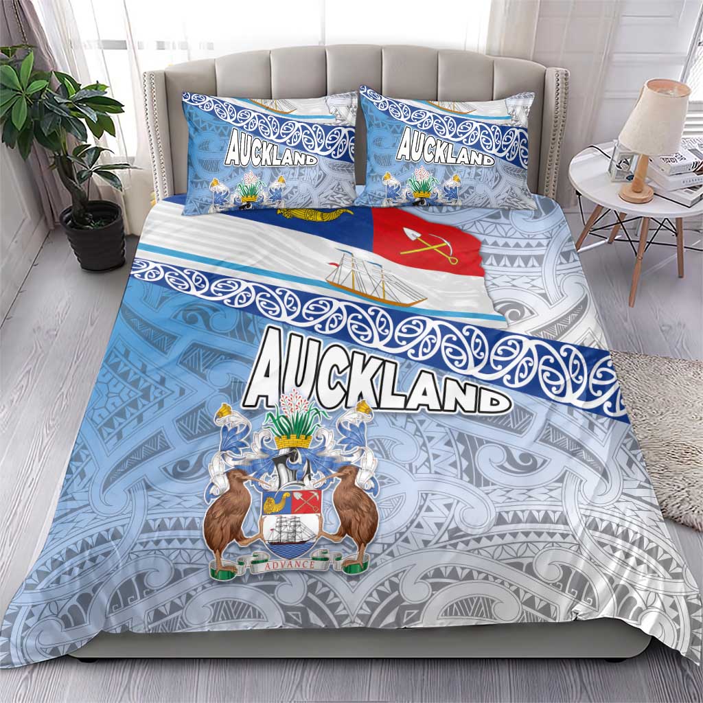 New Zealand Auckland Bedding Set Auckland's Flag and Coat of Arms - Koru Art Maori Pattern - Vibe Hoodie Shop