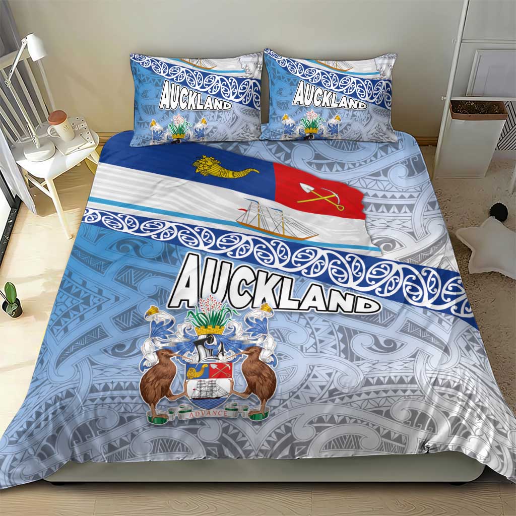 New Zealand Auckland Bedding Set Auckland's Flag and Coat of Arms - Koru Art Maori Pattern - Vibe Hoodie Shop