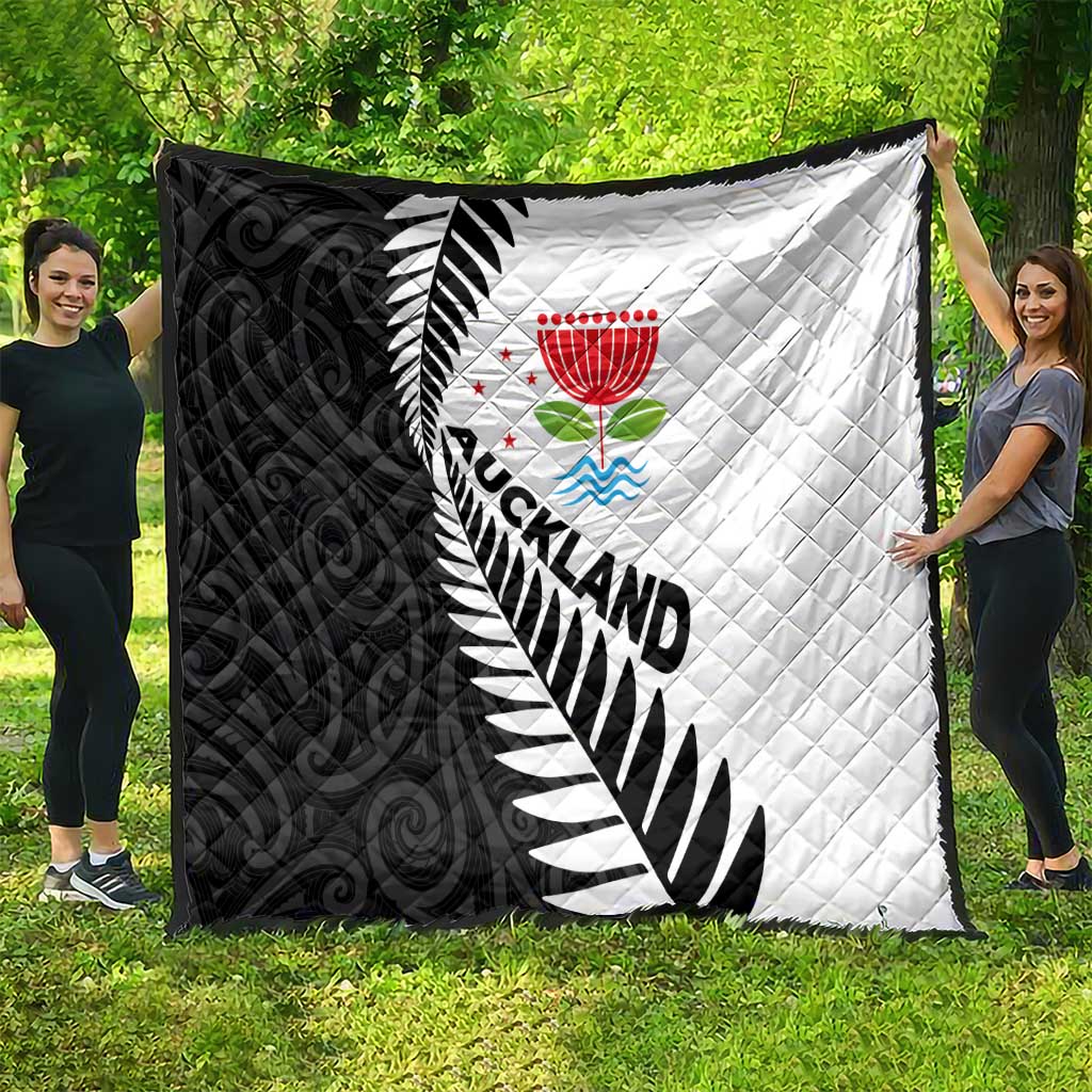 New Zealand Auckland Quilt Auckland's Emblem and Silver Ferns - Maori Art Tattoo - Vibe Hoodie Shop