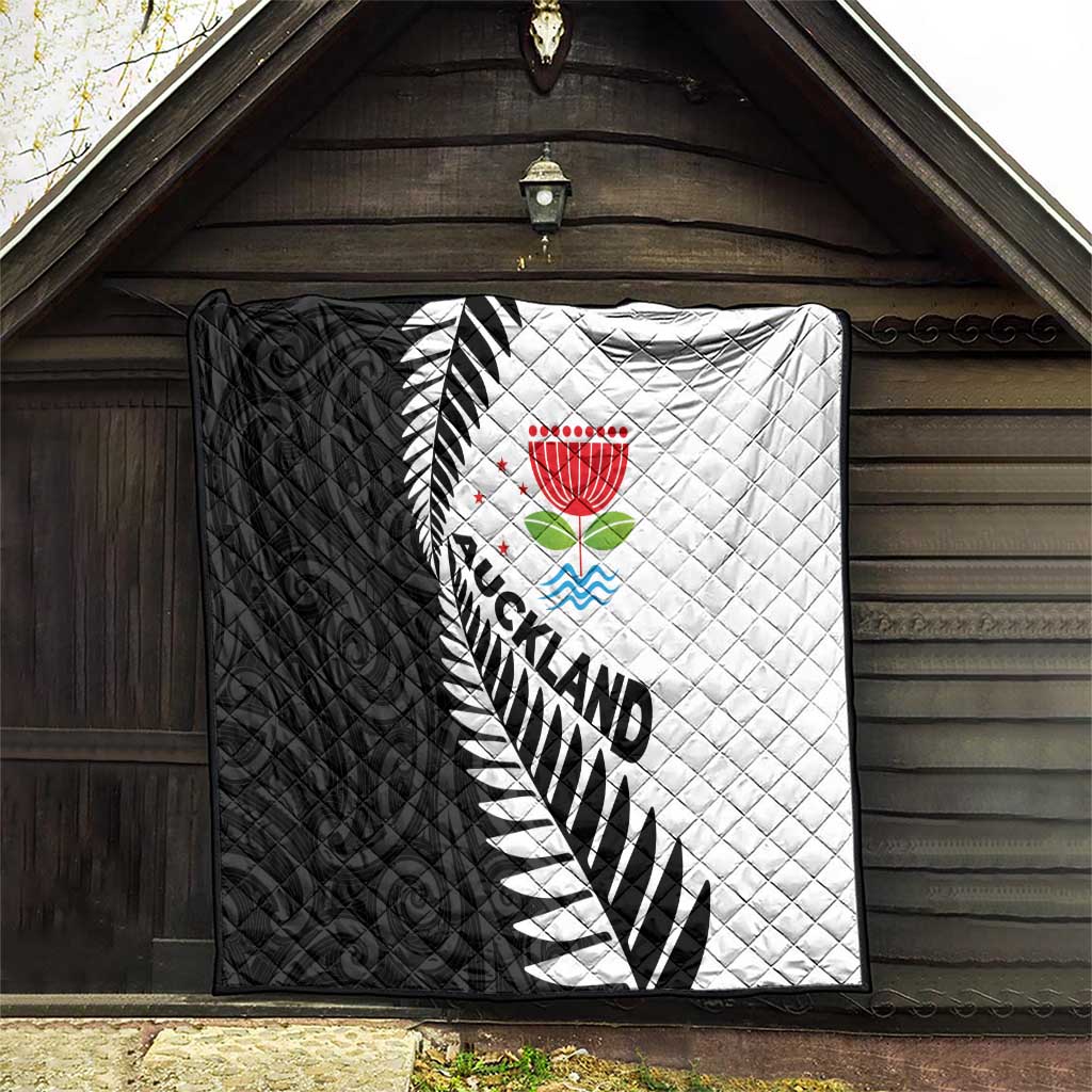 New Zealand Auckland Quilt Auckland's Emblem and Silver Ferns - Maori Art Tattoo - Vibe Hoodie Shop