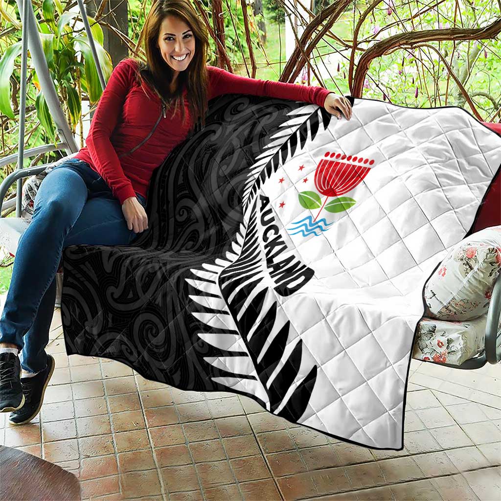 New Zealand Auckland Quilt Auckland's Emblem and Silver Ferns - Maori Art Tattoo - Vibe Hoodie Shop