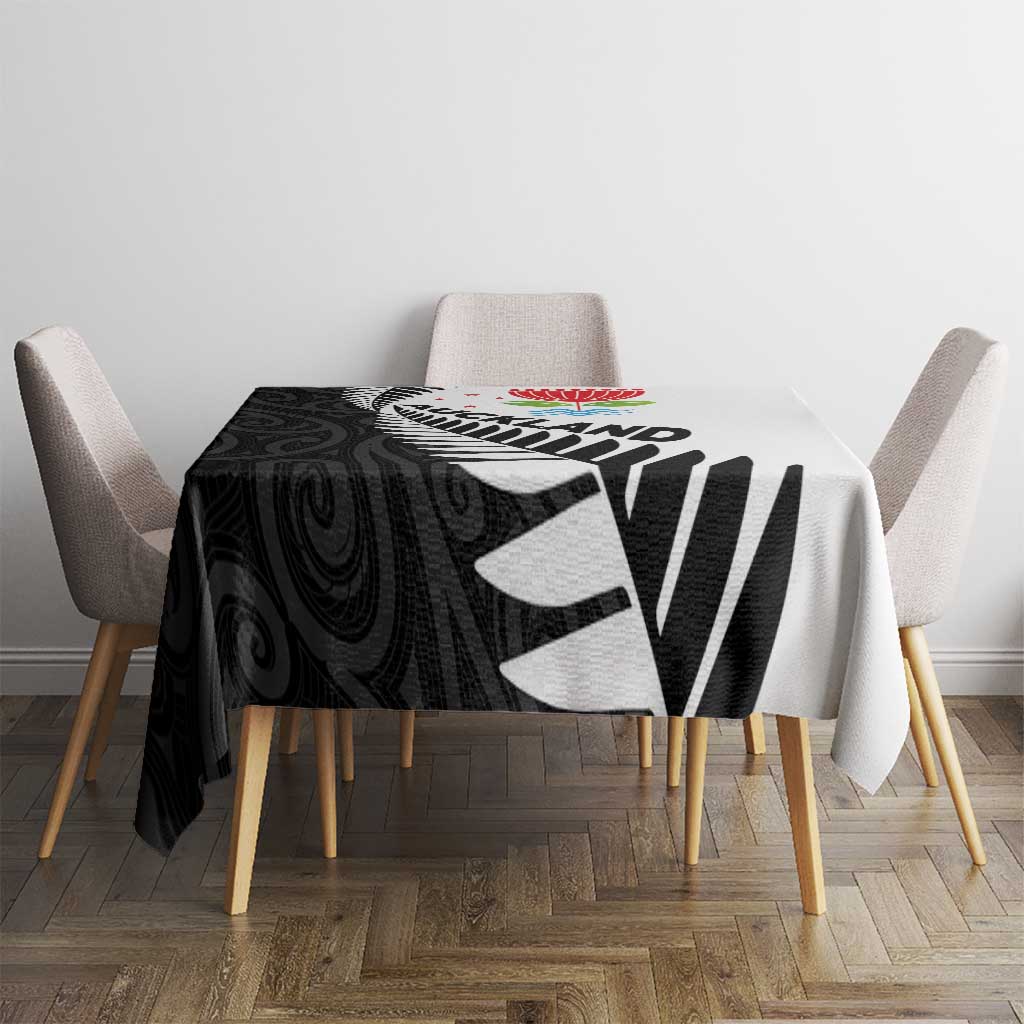 New Zealand Auckland Tablecloth Auckland's Emblem and Silver Ferns - Maori Art Tattoo