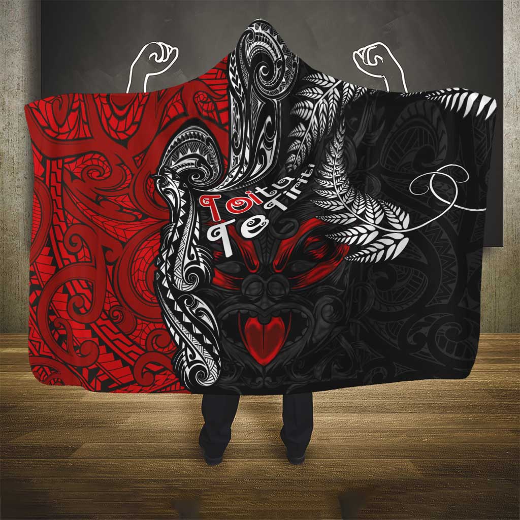 Aotearoa Toitu Te Tiriti Hooded Blanket New Zealand Honour the Treaty - Te Tiriti Is Us