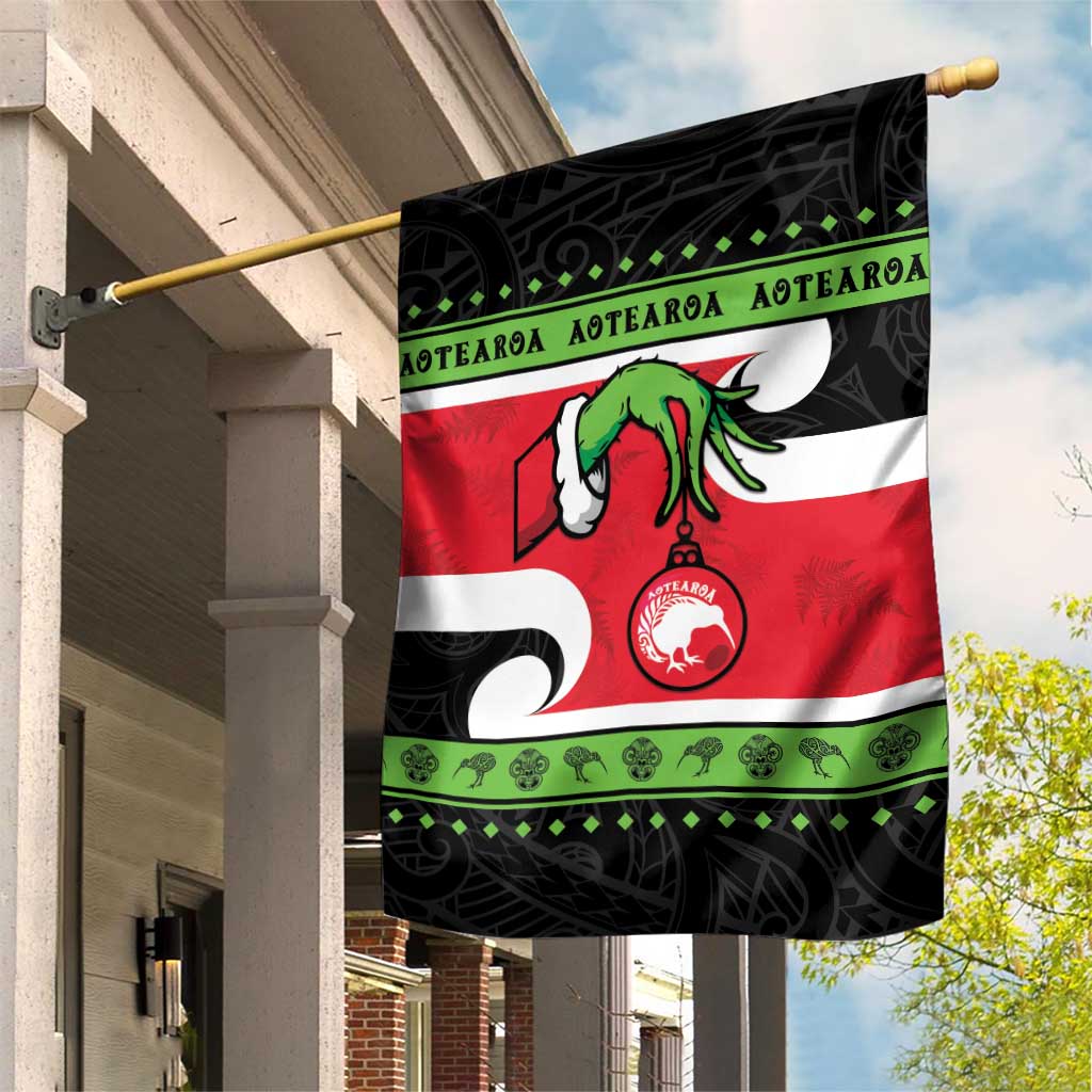New Zealand Funny Christmas Garden Flag Maori Tiki LT05 - Vibe Hoodie Shop