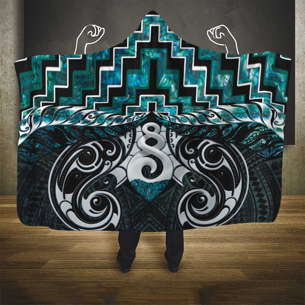 New Zealand Maori Hooded Blanket Poutama Pikorua Turquoise Paua Shell