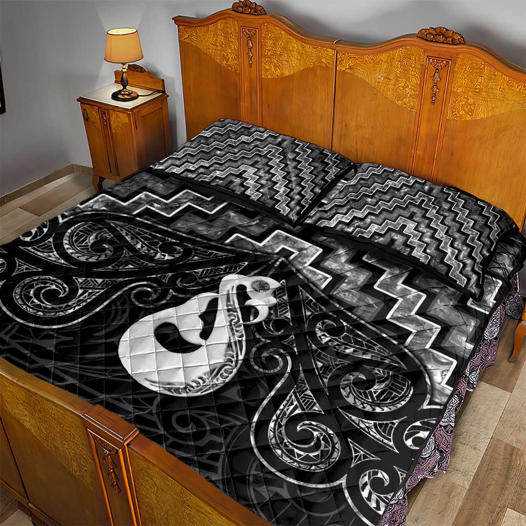 New Zealand Maori Quilt Bed Set Poutama Manaia Black Paua Shell LT05 - Vibe Hoodie Shop