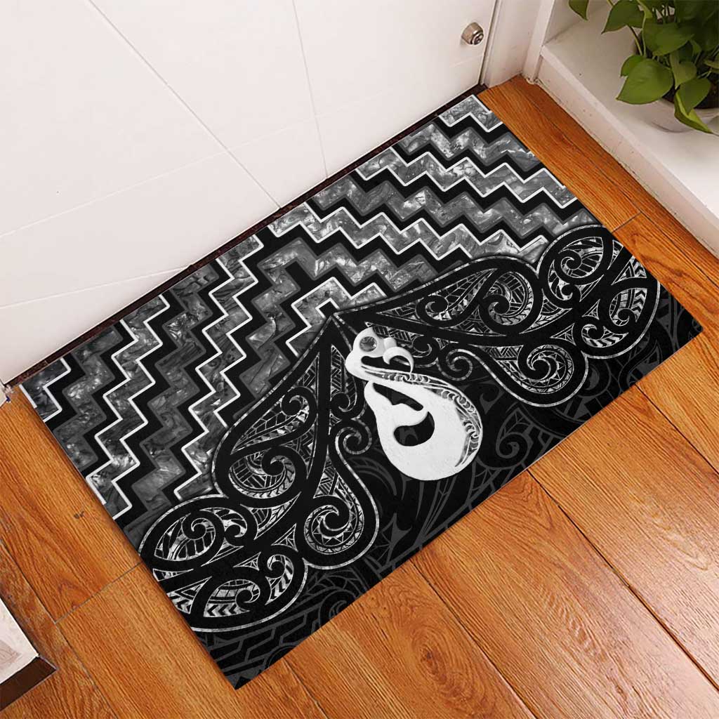 New Zealand Maori Rubber Doormat Poutama Manaia Black Paua Shell