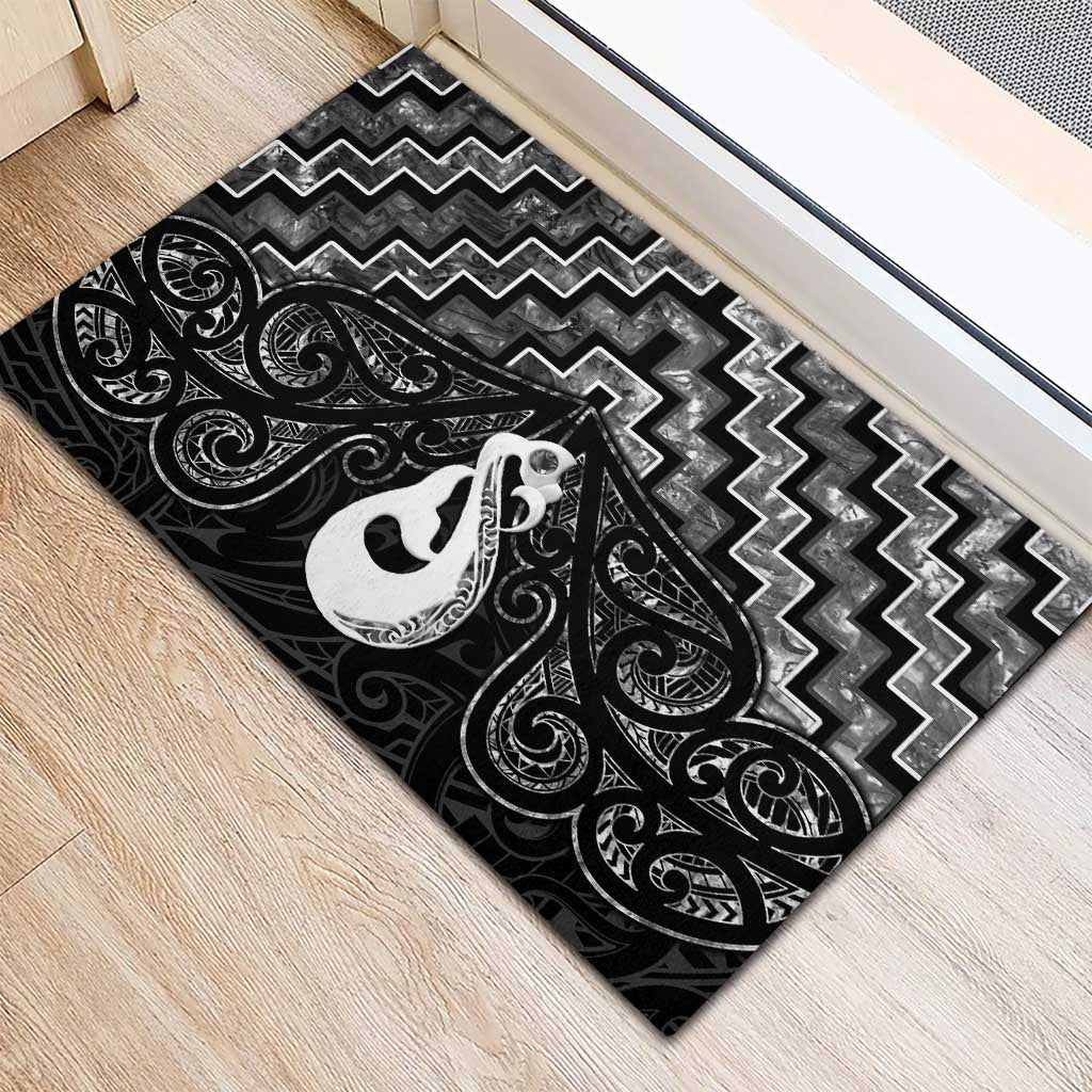 New Zealand Maori Rubber Doormat Poutama Manaia Black Paua Shell