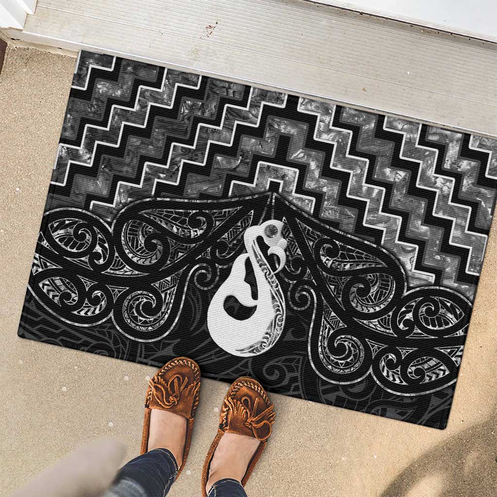 New Zealand Maori Rubber Doormat Poutama Manaia Black Paua Shell