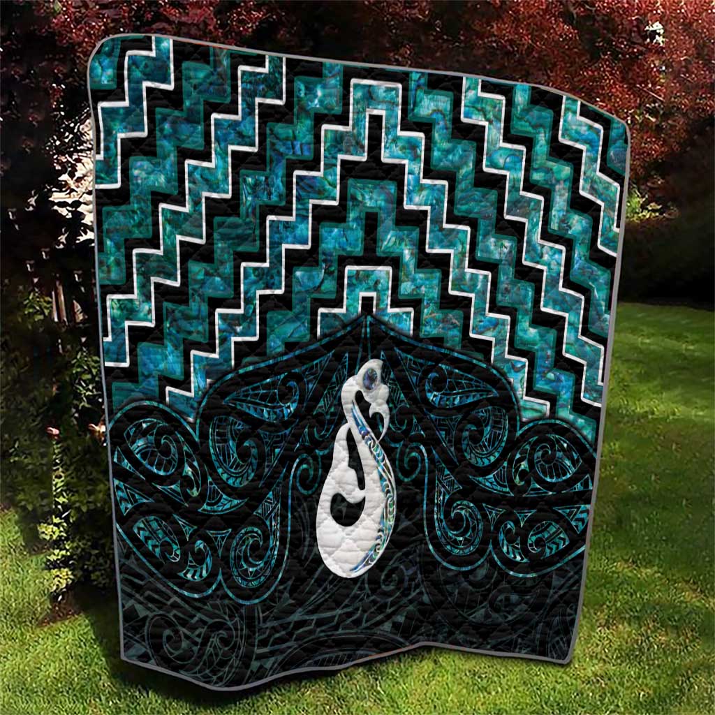 New Zealand Maori Quilt Poutama Manaia Turquoise Paua Shell LT05 - Vibe Hoodie Shop