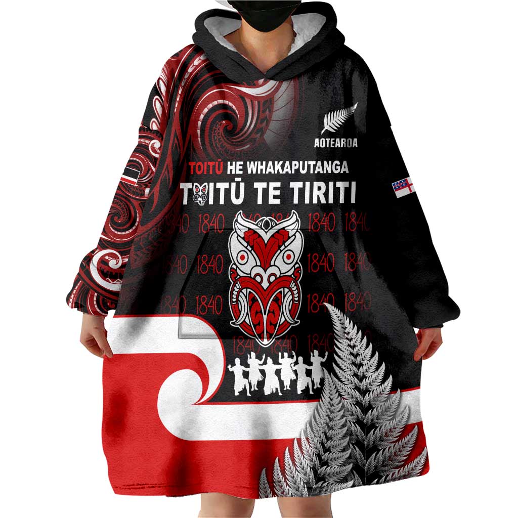 Aotearoa Toitu He Whakaputanga Wearable Blanket Hoodie Toitu Te Tiriti O Waitangi LT05 - Vibe Hoodie Shop