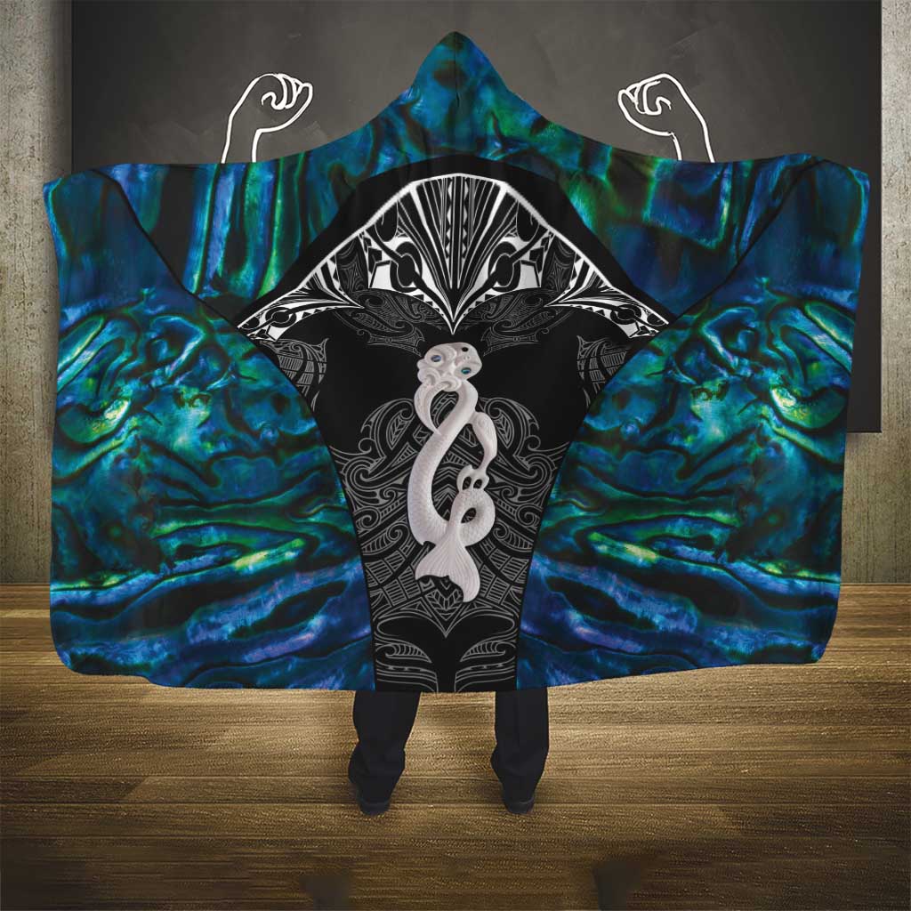 New Zealand Aotearoa Hooded Blanket Maori Taniwha Paua Shell