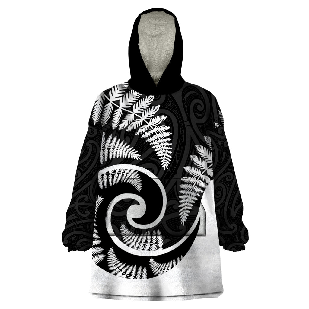 New Zealand Wearable Blanket Hoodie Maori With Silver Fern White - Vibe Hoodie Shop