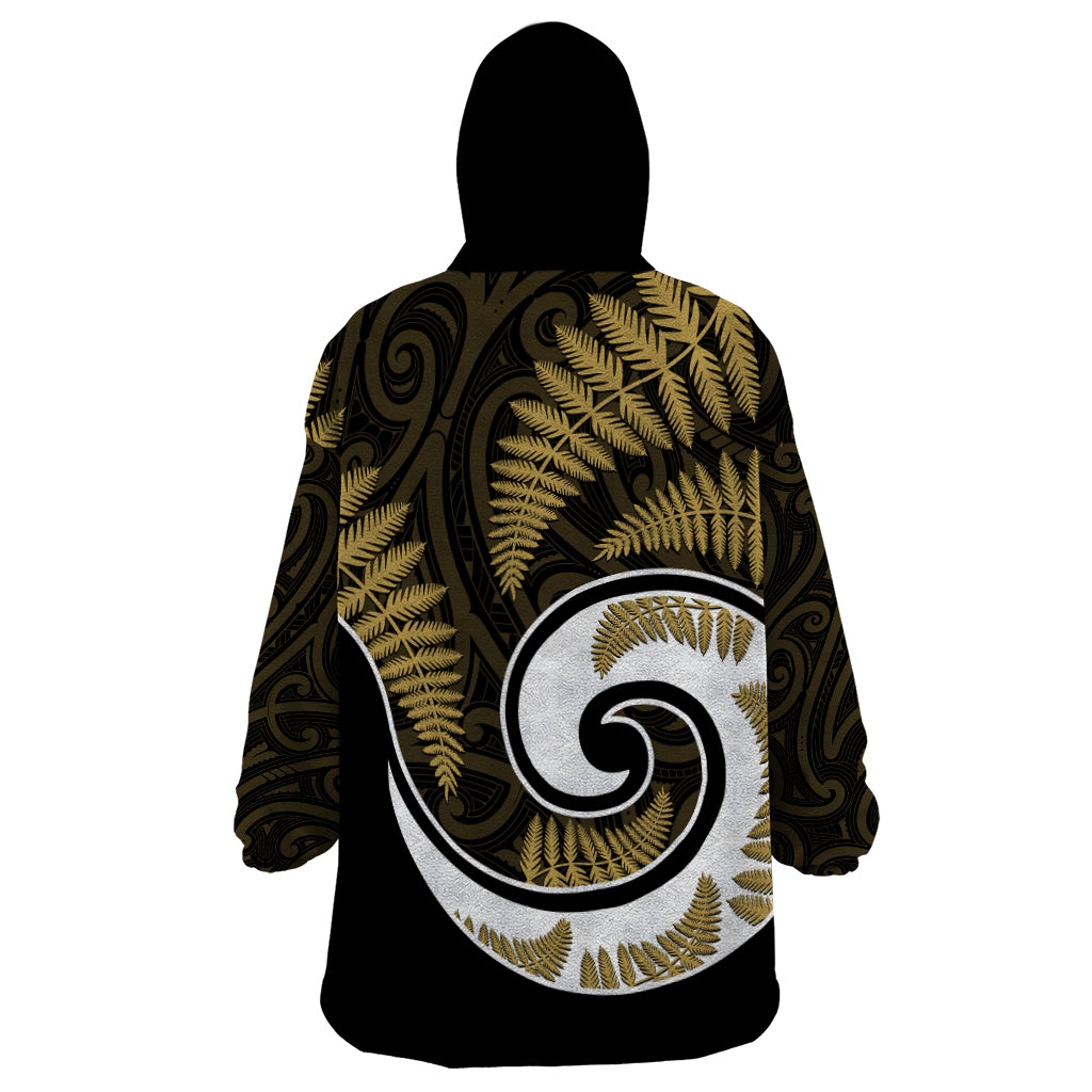 New Zealand Wearable Blanket Hoodie Maori With Silver Fern Gold - Vibe Hoodie Shop