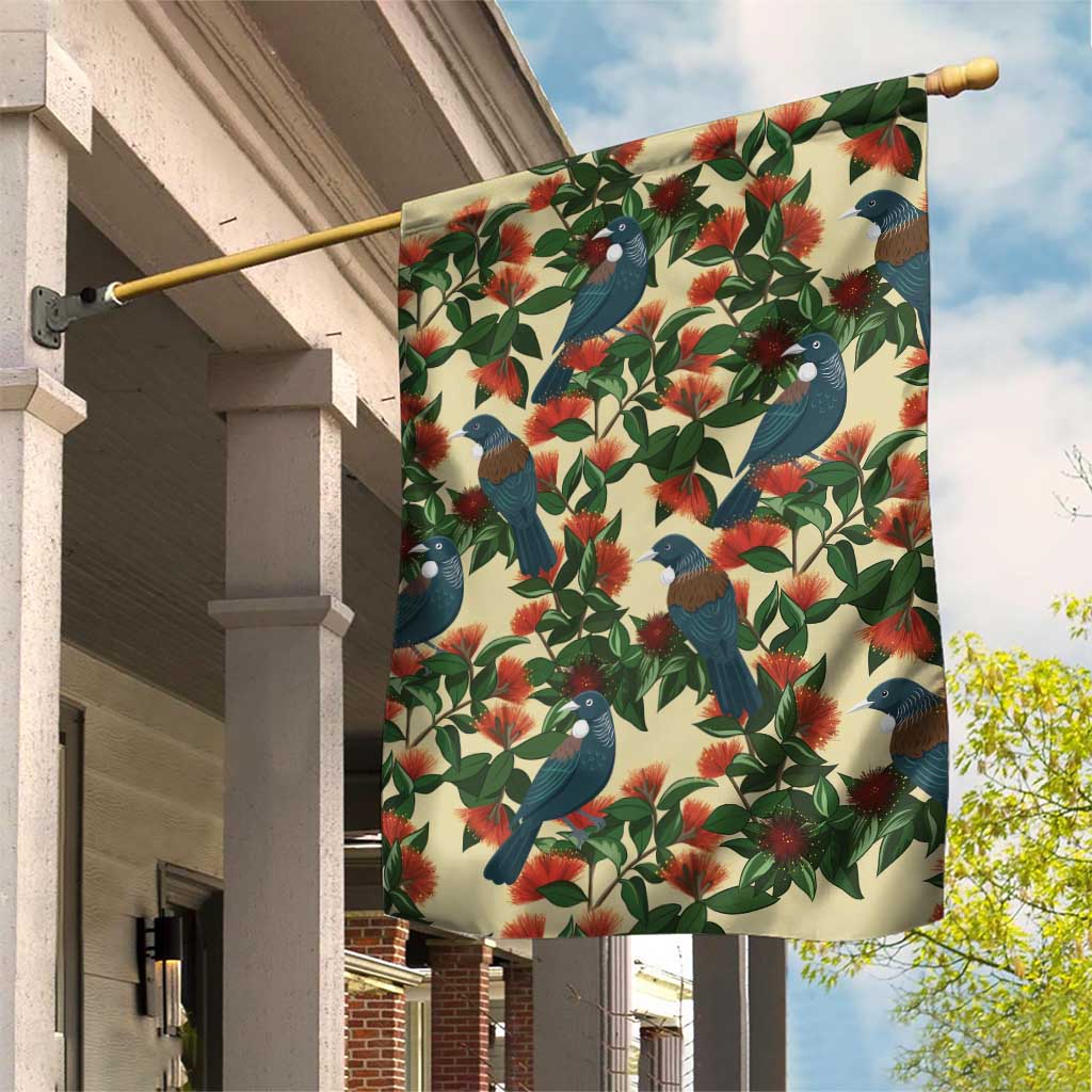 New Zealand Christmas Garden Flag Romantic Tui Birds on Pohutukawa - Ivory - Vibe Hoodie
