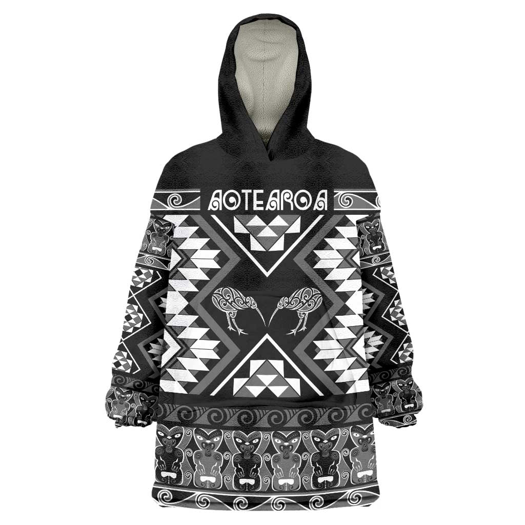 Personalised Taniko Motifs Aotearoa Wearable Blanket Hoodie Waitangi Kowhaiwhai Kiwi - Monochrome - Vibe Hoodie Shop