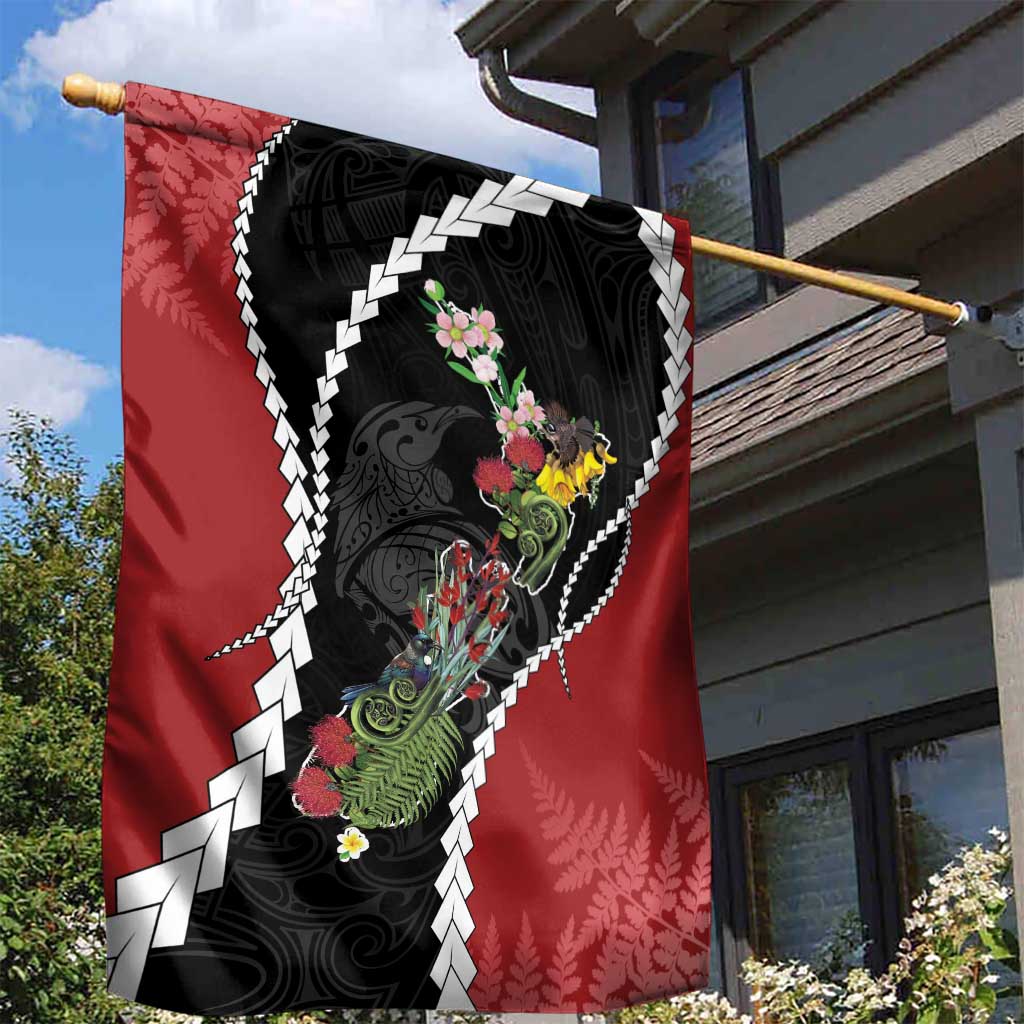 New Zealand Christmas Garden Flag Flora Map with Birds - Vibe Hoodie