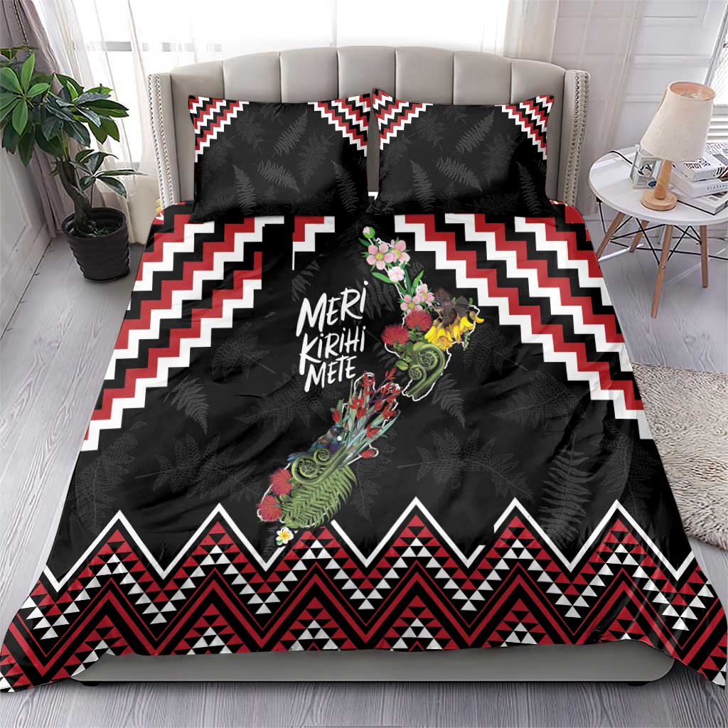 New Zealand Christmas Taniko Poutama Bedding Set Flora Map with Birds - Vibe Hoodie