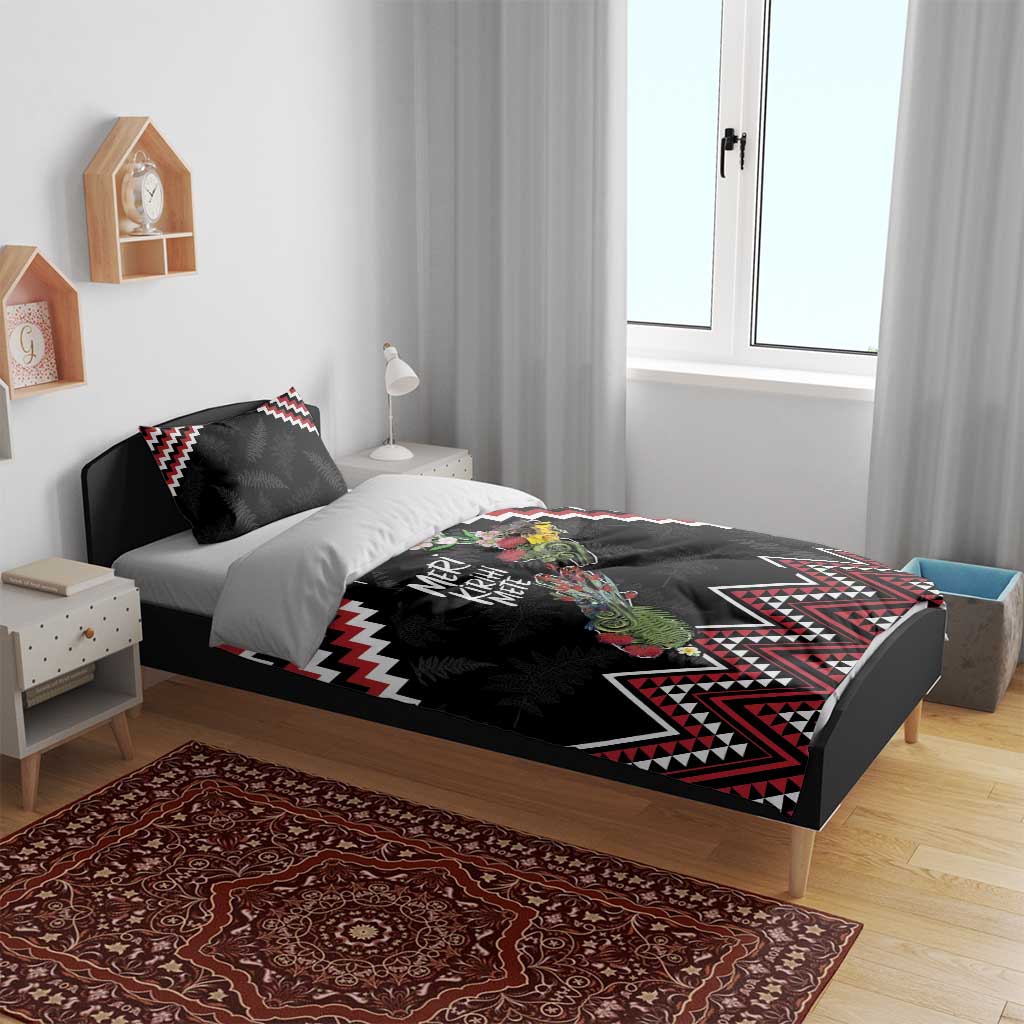 New Zealand Christmas Taniko Poutama Bedding Set Flora Map with Birds - Vibe Hoodie