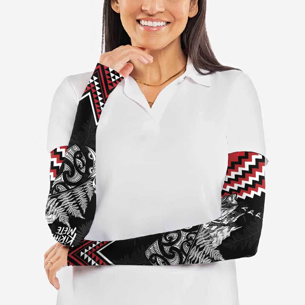 New Zealand Christmas Taniko Poutama Arm Sleeves Mountainscape Maori Fern - Vibe Hoodie