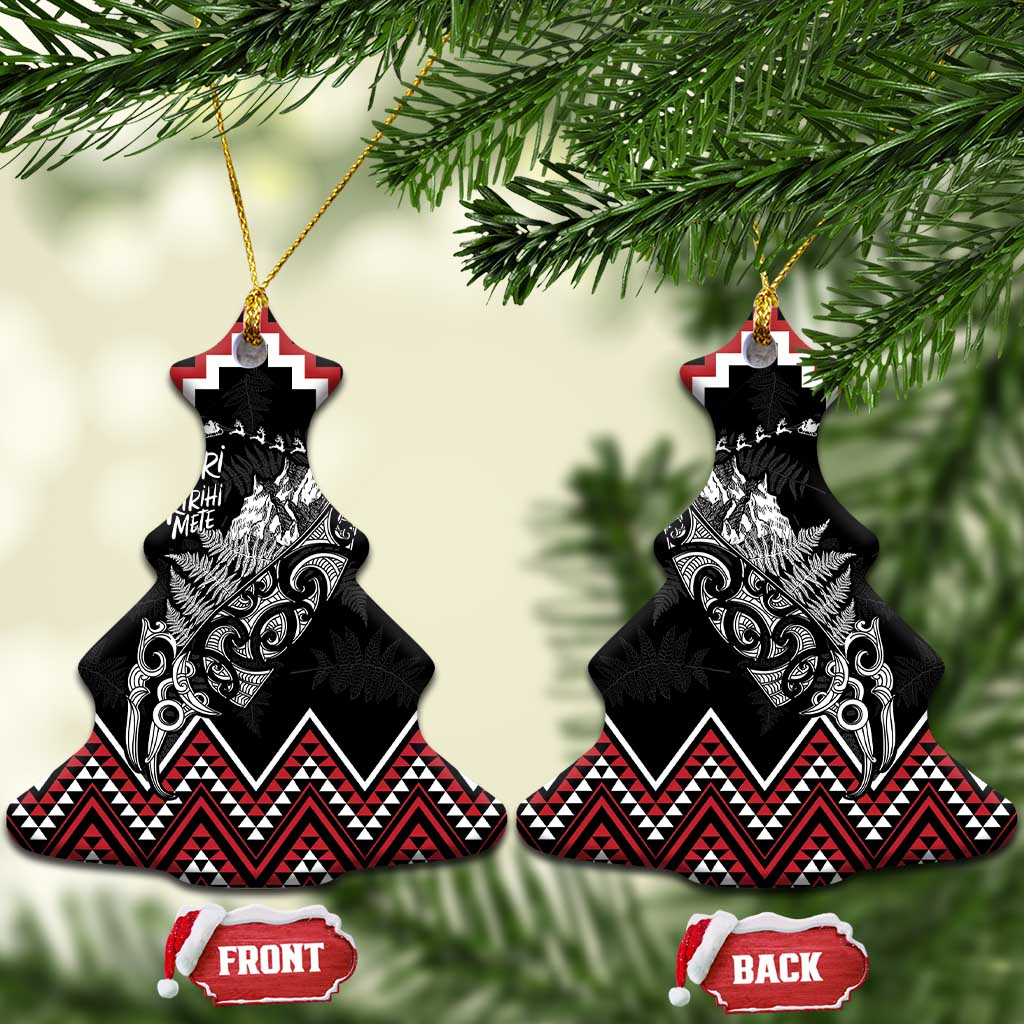 New Zealand Christmas Taniko Poutama Ceramic Ornament Mountainscape Maori Fern - Vibe Hoodie