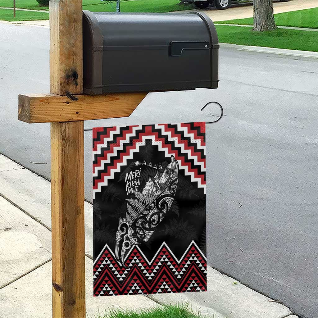 New Zealand Christmas Taniko Poutama Garden Flag Mountainscape Maori Fern - Vibe Hoodie