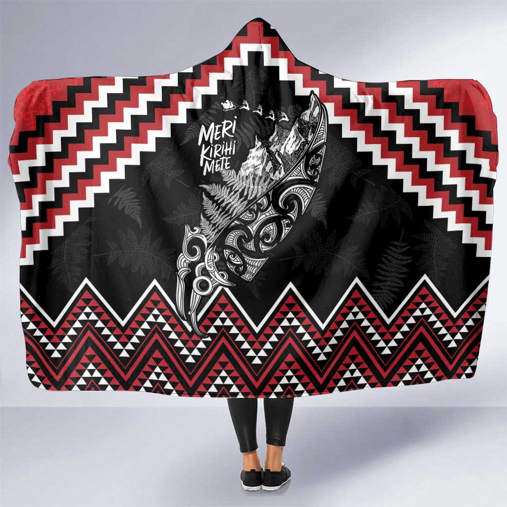 New Zealand Christmas Taniko Poutama Hooded Blanket Mountainscape Maori Fern - Vibe Hoodie
