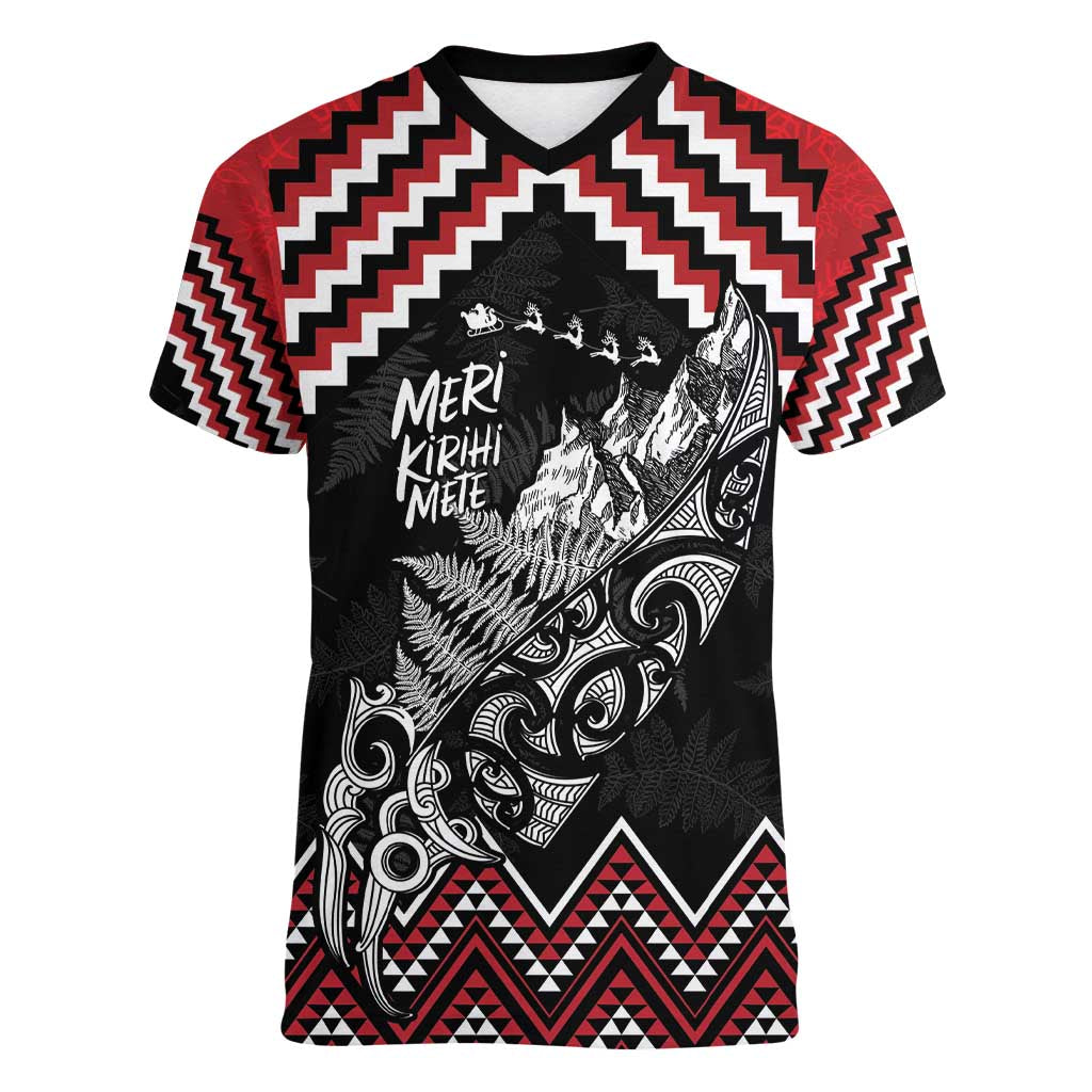 New Zealand Christmas Taniko Poutama Women V-Neck T-Shirt Mountainscape Maori Fern - Vibe Hoodie