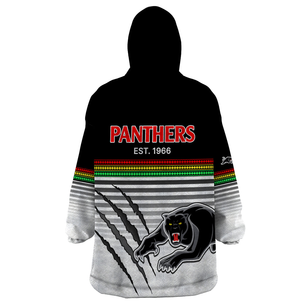 Penrith Panthers Rugby Wearable Blanket Hoodie Authentic Permiers Black Version 2023 - Vibe Hoodie Shop