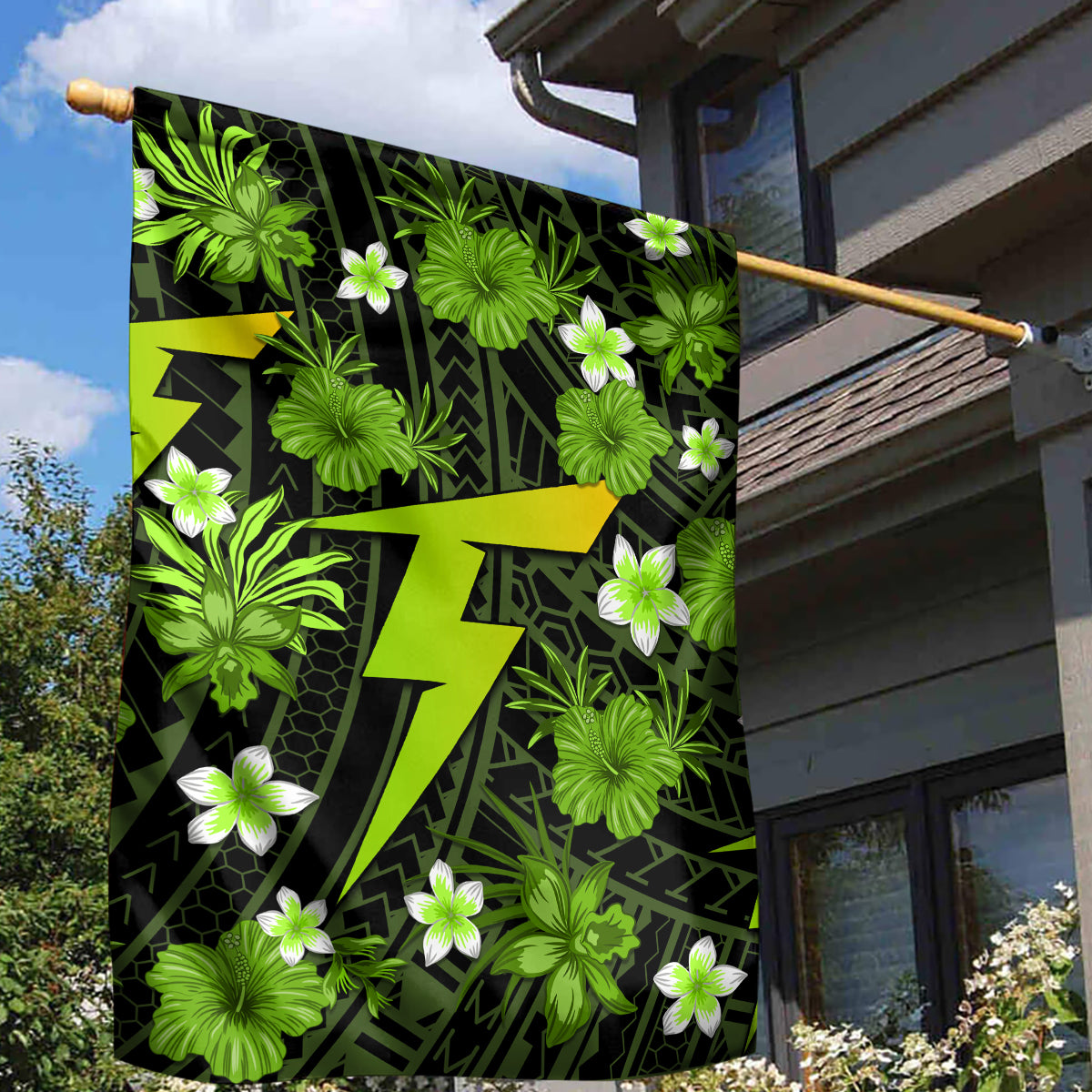 Australian Thunder Cricket Garden Flag Baeuty Pacific Hibiscus and Polynesian Pattern - Vibe Hoodie Shop