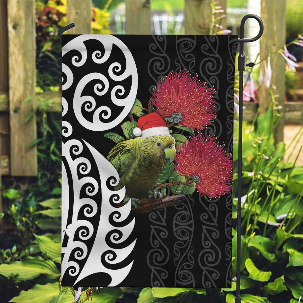 New Zealand Kakapo Christmas Garden Flag Meri Kirihimete Pohutukawa Flowers - Vibe Hoodie Shop
