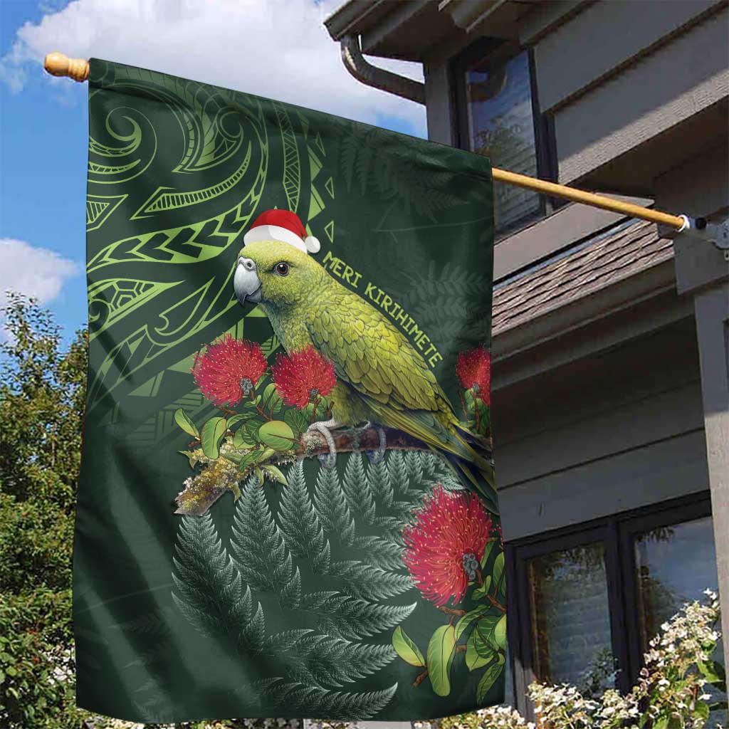 Meri Kirihimete Kakapo Garden Flag Green Silver Fern Christmas Vibe - Vibe Hoodie Shop