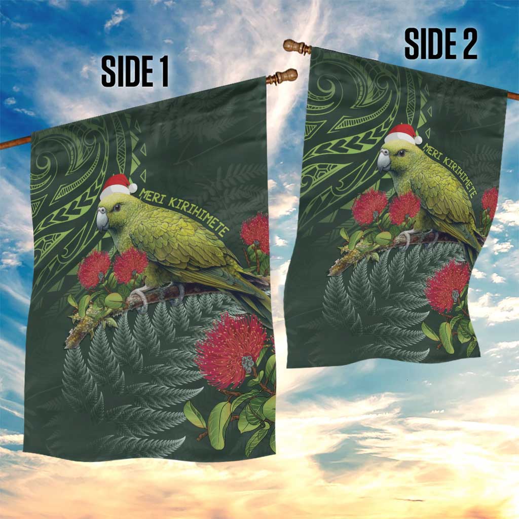 Meri Kirihimete Kakapo Garden Flag Green Silver Fern Christmas Vibe - Vibe Hoodie Shop