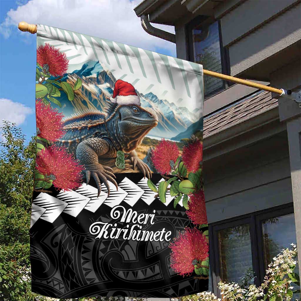 Meri Kirihimete Tuatara Garden Flag New Zealand Fern with Puhutukawa Flowers - Vibe Hoodie Shop