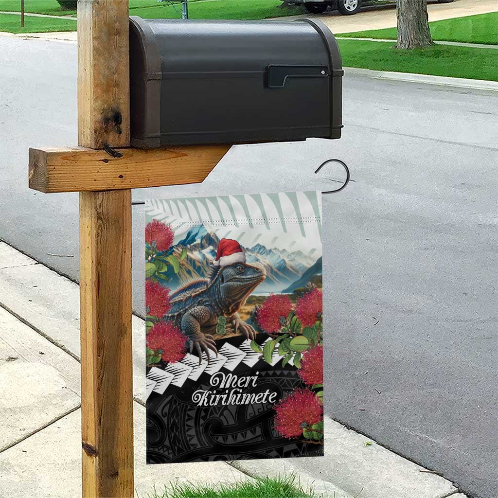 Meri Kirihimete Tuatara Garden Flag New Zealand Fern with Puhutukawa Flowers - Vibe Hoodie Shop