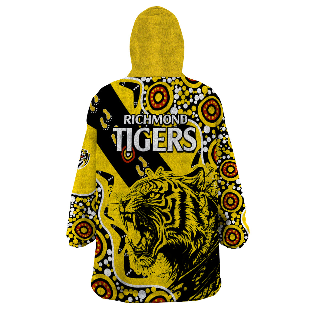 Richmond Tigers Football Wearable Blanket Hoodie Angry Tiger Roaring Aboriginal Boomerang and Dots Art - Vibe Hoodie Shop