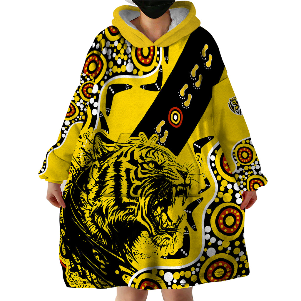 Richmond Tigers Football Wearable Blanket Hoodie Angry Tiger Roaring Aboriginal Boomerang and Dots Art - Vibe Hoodie Shop