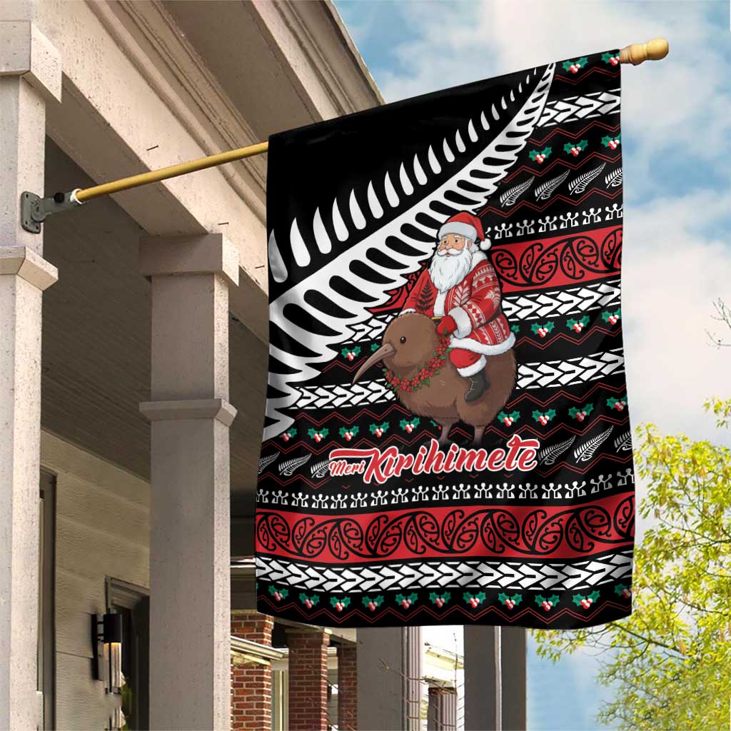 New Zealand Kiwi Santa Christmas Garden Flag He Wairua Kirihimete - Vibe Hoodie